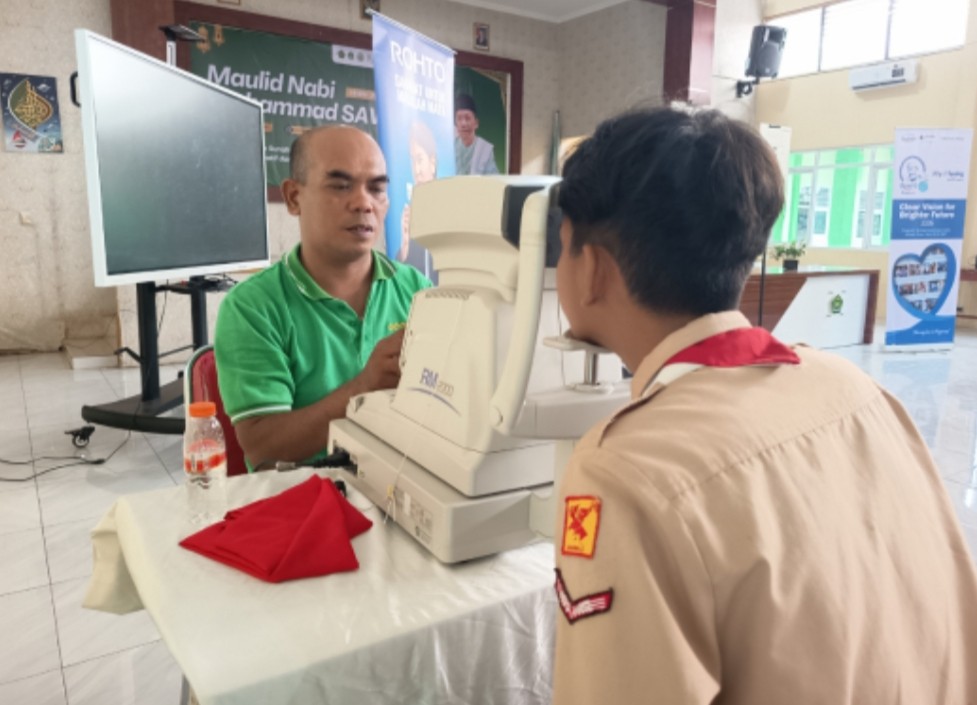 Cek Kesehatan Mata Gratis oleh Rotho Laboratories Indonesia