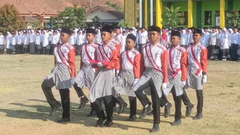 Moment Upacara Hari Santri Nasional sebagai Penguat Negeri