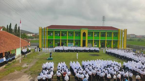 Suasana sekolah MTs Negeri 1 Banyumas